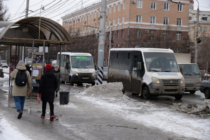 На омских перевозчиков возбудили 80 дел за срывы рейсов и несоблюдение расписания