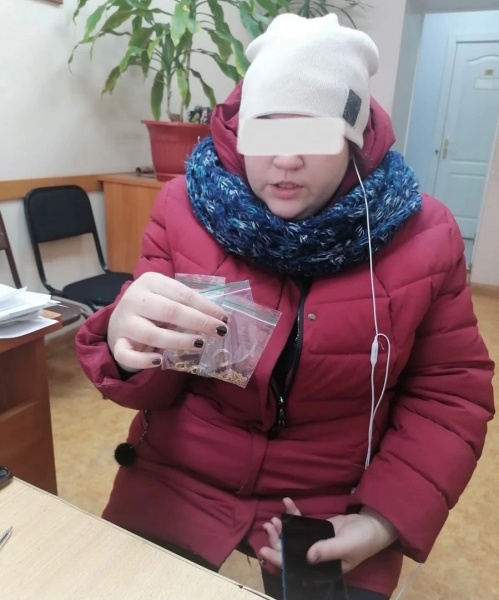Жительница омской области несколько месяцев воровала украшения у подруги