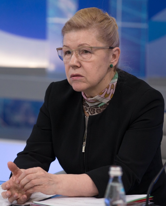 Теперь официально. Елена Мизулина сложила полномочия сенатора от Омской области