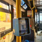 Прощай, наличка: в омских автобусах №24 запускают бесконтактный эксперимент Прощай, наличка: в омских автобусах №24 запускают бесконтактный эксперимент