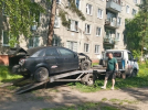В Ленинском округе убирают брошенные машины В Ленинском округе убирают брошенные машины